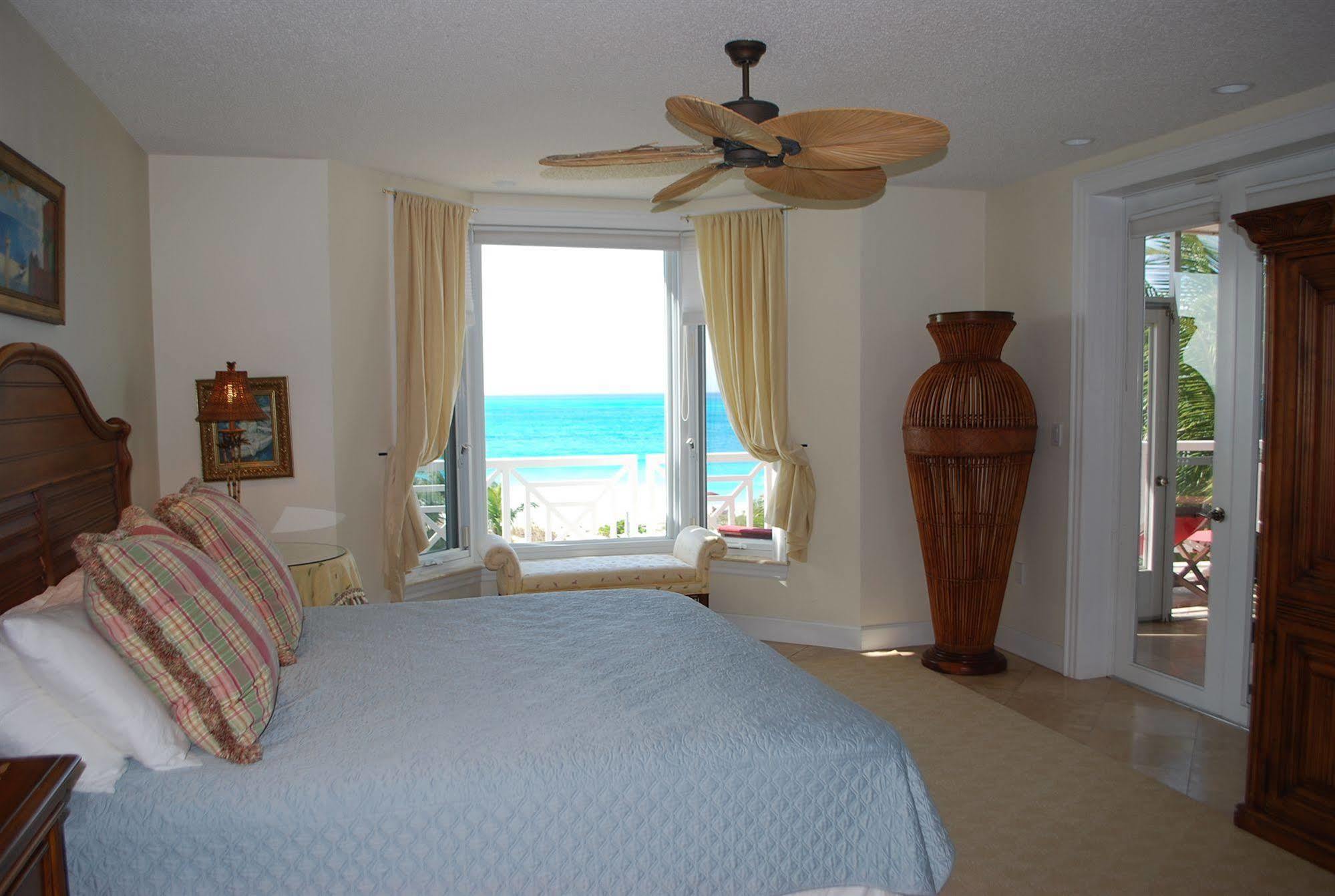 Grandview On Grace Bay Hotel Exterior foto