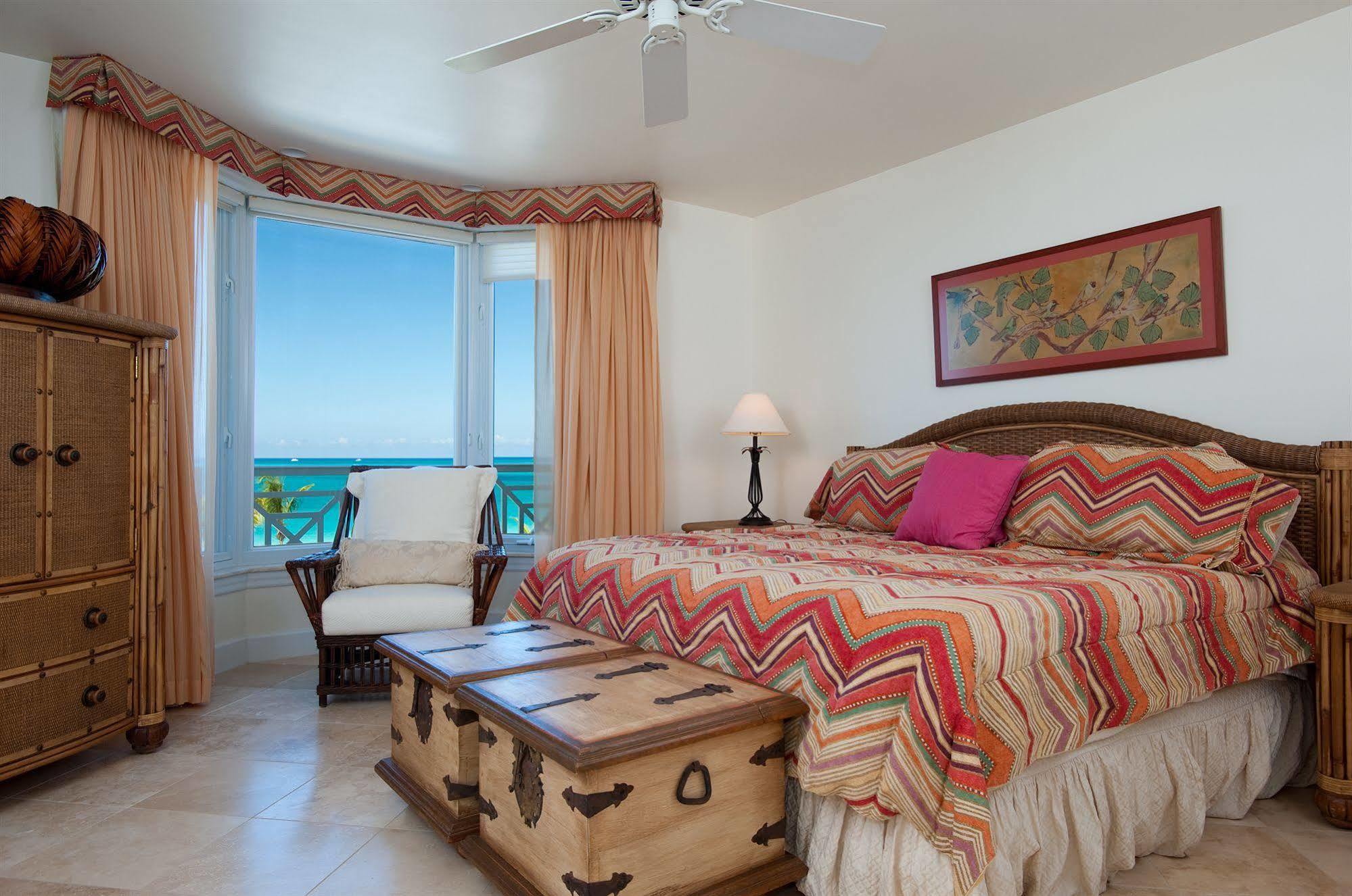 Grandview On Grace Bay Hotel Exterior foto